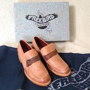 Freebird by Steven Womens Loafers Macbeth Blush size 8  Box Leather near New